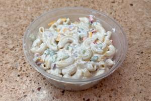 Creamy Macaroni salad - 8 oz container